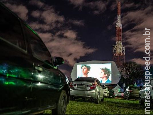 Após três décadas fechado, drive-in de cinema localizado na UFMS atraiu curiosos e saudosistas