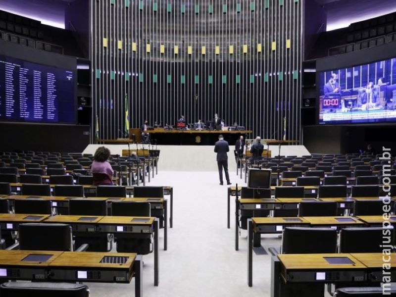 Câmara aprova projeto que suspende inscrição de nomes em cadastros negativos