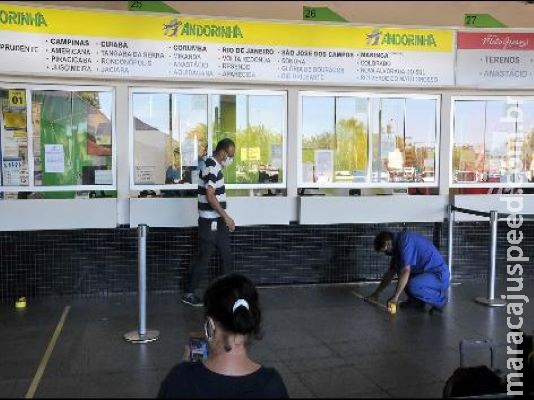 Empresas embarcam passageiros de forma ilegal na Capital