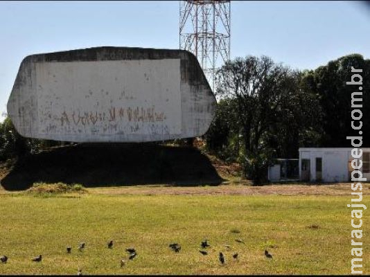Famoso na década de 70, Autocine volta com exibição de filmes no estilo drive-in