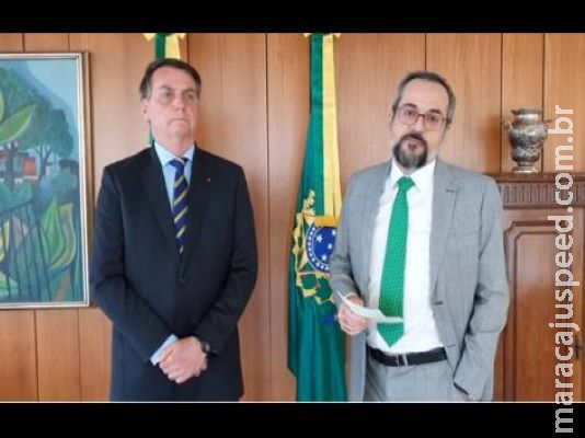 Ministro da Educação, Abraham Weintraub deixa o cargo