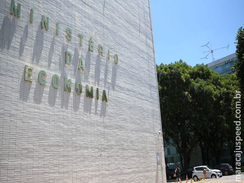 Pagamento de 13º para Bolsa Família deve custar até R$ 2,6 bilhões Pagamento de 13º para Bolsa Família deve custar até R$ 2,6 bilhões
