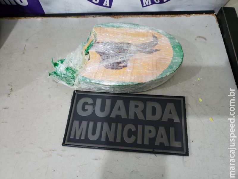 Adolescente de 15 anos é apreendida com cocaína em Dourados Adolescente de 15 anos é apreendida com cocaína em Dourados