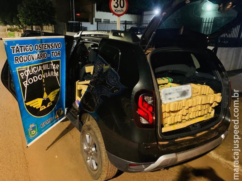 Após traficante desobedecer ordem de parada Polícia apreende 753 kg de maconha Após traficante desobedecer ordem de parada Polícia apreende 753 kg de maconha