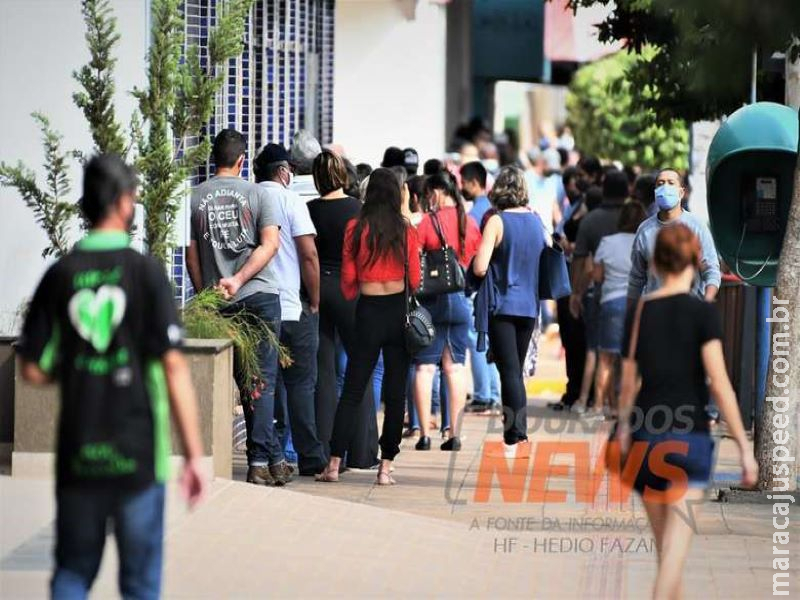 Com dois fiscais, Procon atesta prevenção de bancos e supermercados por amostragem