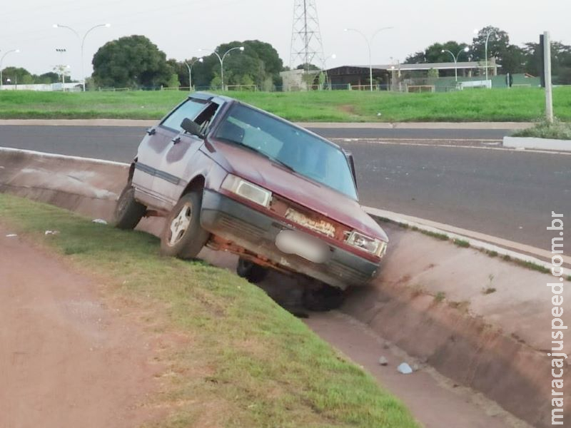 Motorista é preso após dirigir alcoolizado e se envolver em acidente em Anastácio Motorista é preso após dirigir alcoolizado e se envolver em acidente em Anastácio