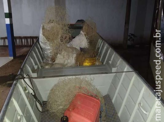 PMA desmonta acampamento de pescadores e apreende petrechos ilegais PMA desmonta acampamento de pescadores e apreende petrechos ilegais