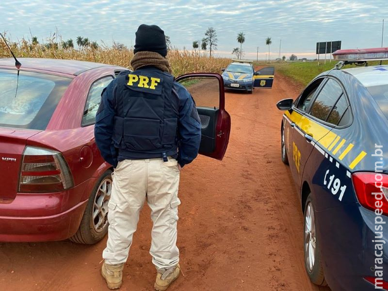 PRF apreende 251 kg de droga; condutor foge PRF apreende 251 kg de droga; condutor foge