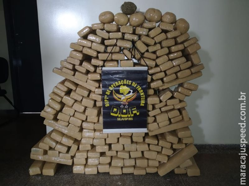 Veículo com mais de 180 quilos de maconha foi apreendido pelo DOF durante a Operação Hórus Veículo com mais de 180 quilos de maconha foi apreendido pelo DOF durante a Operação Hórus