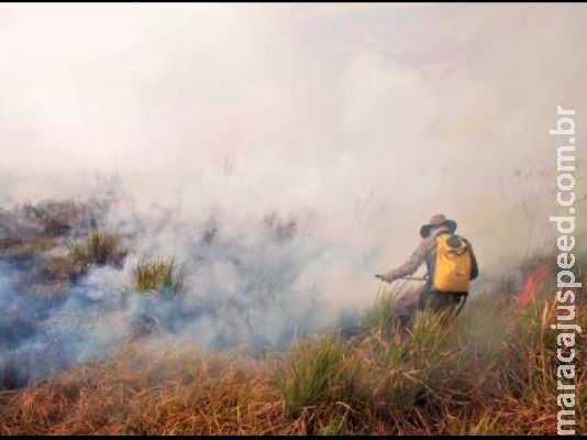 Ventos afastam fumaças da região urbana de Corumbá