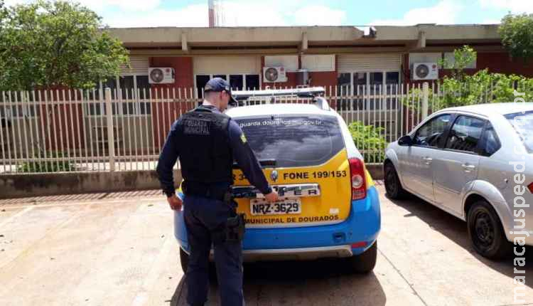 Adolescente evadido da Justiça é apreendido pela GMD e confessa furto em loja