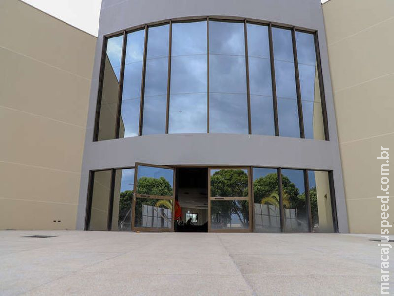 Com apoio de Marçal, Nova Andradina inaugura Centro de Convenções