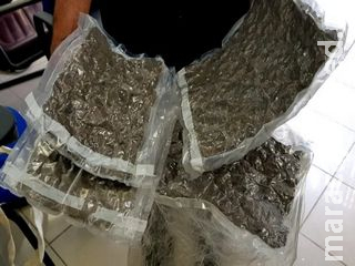 Comprou droga fiado para revender e acabou presa em carro de aplicativo