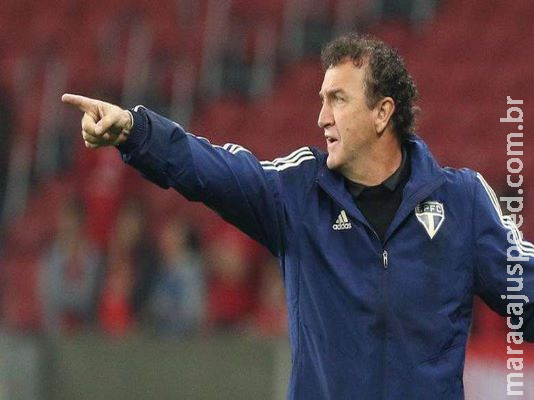 Cuca é o novo técnico do Santos e pode estrear no domingo pelo Brasileirão