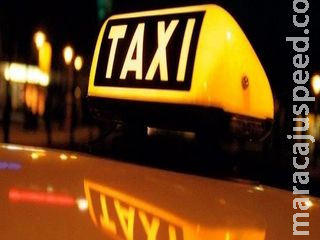 Falsos passageiros aplicam ‘mata leão’ e roubam taxista no Caiobá Falsos passageiros aplicam ‘mata leão’ e roubam taxista no Caiobá