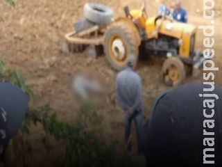 Funcionário cai de trator ao passar por mata-burro e morre atropelado Funcionário cai de trator ao passar por mata-burro e morre atropelado