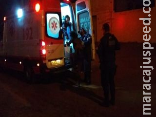 Grávida é espancada por namorado com socos e chutes no meio da rua após saída de bar Grávida é espancada por namorado com socos e chutes no meio da rua após saída de bar