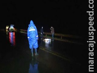 Homem morre atropelado na rodovia MS-157 e corpo ainda não foi identificado Homem morre atropelado na rodovia MS-157 e corpo ainda não foi identificado