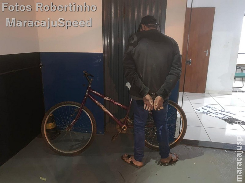 Maracaju: Polícia Militar cumpre mandado de prisão e identifica autor de furtos ocorrido nos últimos dias. Autor confessou aos PMs ter praticado diversos furtos a vários comércios Maracaju: Polícia Militar cumpre mandado de prisão e identifica autor de furtos ocorrido nos últimos dias. Autor confessou aos PMs ter praticado diversos furtos a vários comércios