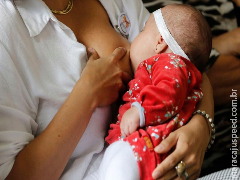 Menos da metade dos bebês foram amamentados apenas com leite materno Menos da metade dos bebês foram amamentados apenas com leite materno