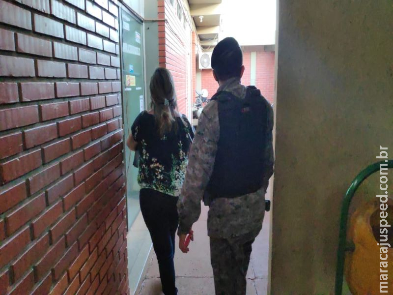 Mulheres são presas por aplicarem golpes em Dourados Mulheres são presas por aplicarem golpes em Dourados