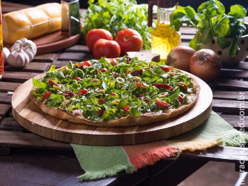 O segredo da boa pizza está nos ingredientes selecionados e massa feita diariamente