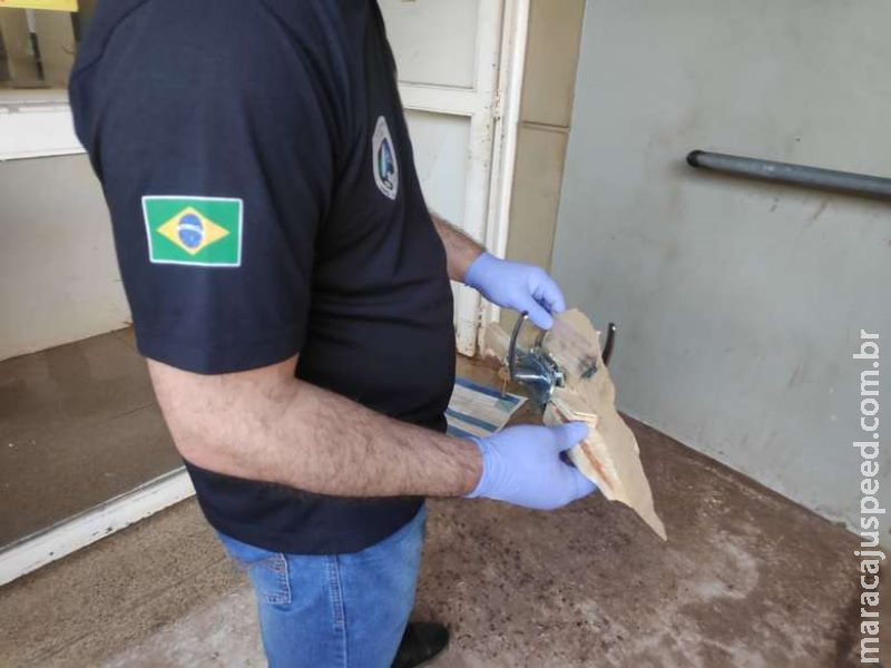 Pistoleiros invadem residência e tentam matar morador do Parque das Nações II Pistoleiros invadem residência e tentam matar morador do Parque das Nações II