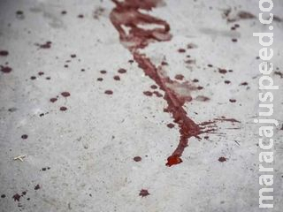 Rapaz é ferido a tiros no rosto e no tórax por traficante dono de boca de fumo Rapaz é ferido a tiros no rosto e no tórax por traficante dono de boca de fumo