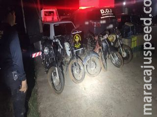 Traficantes abandonam motocicletas com mais de 700 quilos de maconha na fronteira
