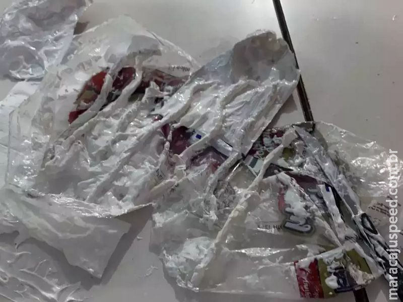Advogado é flagrado em presídio levando droga no creme dental Advogado é flagrado em presídio levando droga no creme dental