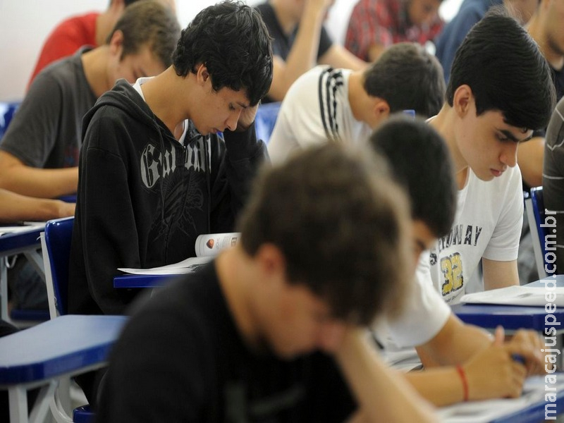 Brasil avança no Ideb, mas apenas ensino fundamental cumpre meta Brasil avança no Ideb, mas apenas ensino fundamental cumpre meta