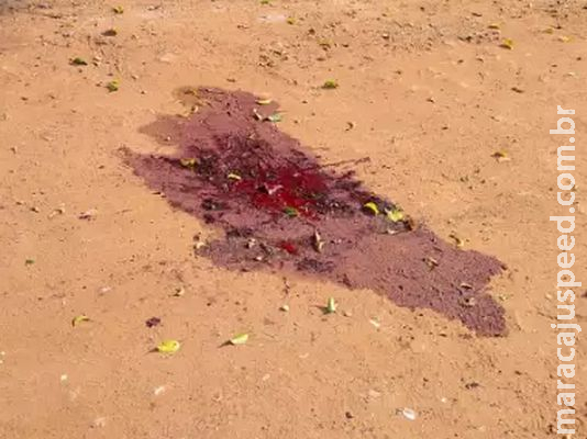 Com mandado de prisão, mulher de 18 anos é executada com 8 tiros Com mandado de prisão, mulher de 18 anos é executada com 8 tiros