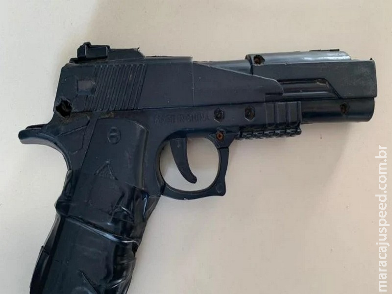 Homem é preso por estuprar grávida após a ameaçar com arma e chutar a barriga Homem é preso por estuprar grávida após a ameaçar com arma e chutar a barriga
