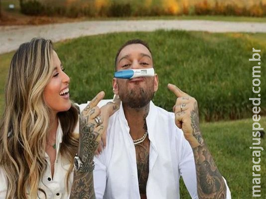 Lucas Lucco revela gravidez da esposa