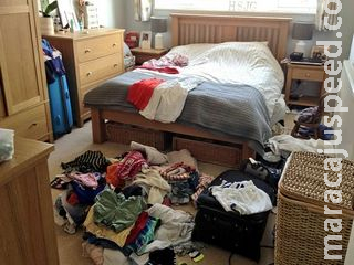 Madrasta e enteada ‘entram no tapa’ após jovem de 20 anos não arrumar o quarto Madrasta e enteada ‘entram no tapa’ após jovem de 20 anos não arrumar o quarto