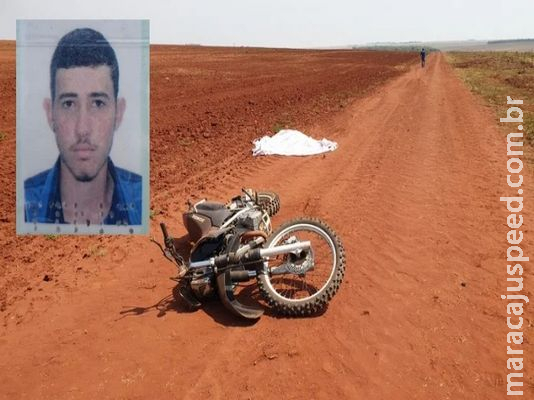 Motociclista é encontrado morto sem capacete e ao lado da moto em estrada vicinal Motociclista é encontrado morto sem capacete e ao lado da moto em estrada vicinal