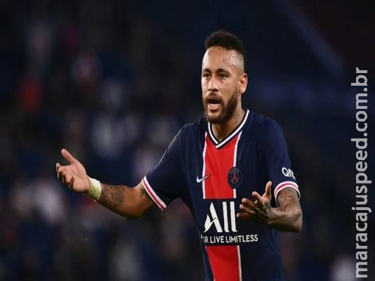 Neymar sofre racismo durante jogo e é expulso 