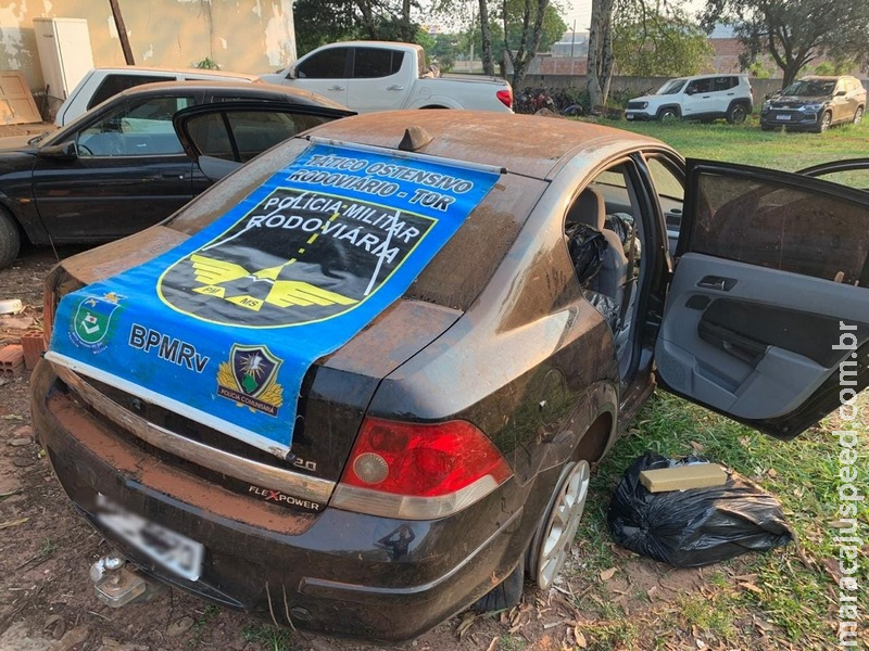 Polícia recupera veículo roubado usado para transportar droga Polícia recupera veículo roubado usado para transportar droga