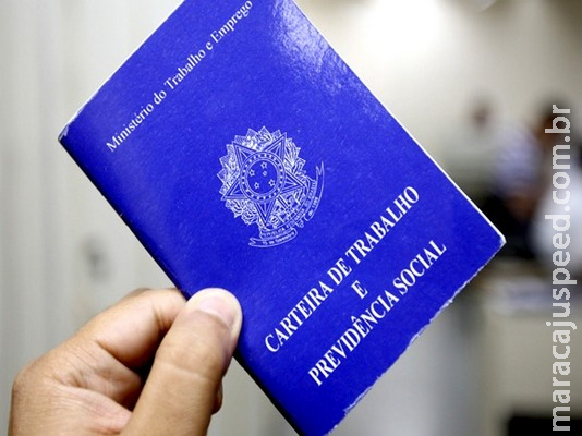 Proposta prevê a recontratação de trabalhador dispensado na pandemia Proposta prevê a recontratação de trabalhador dispensado na pandemia