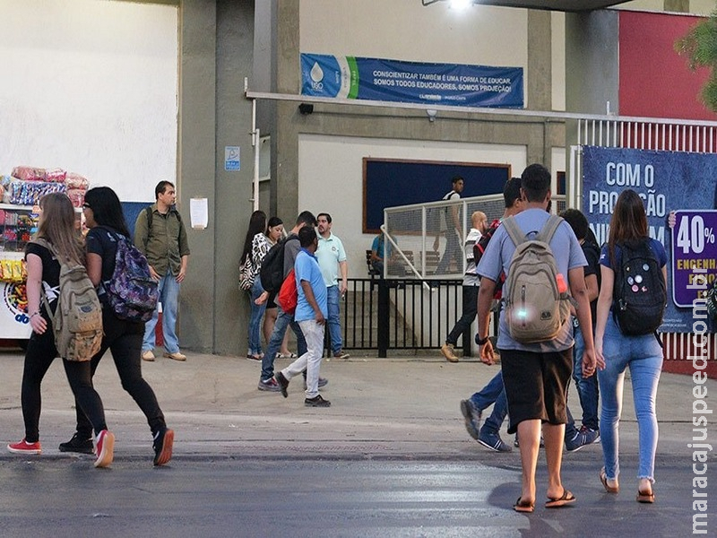 Senador quer proibir ensino privado de aumentar as mensalidades em 2021 Senador quer proibir ensino privado de aumentar as mensalidades em 2021