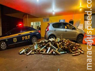 Traficante foge e abandona carro com quase meia tonelada de maconha Traficante foge e abandona carro com quase meia tonelada de maconha