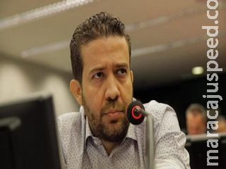 Vídeo de deputado sobre R$ 300 do Governo bate recorde de audiência no Facebook Vídeo de deputado sobre R$ 300 do Governo bate recorde de audiência no Facebook