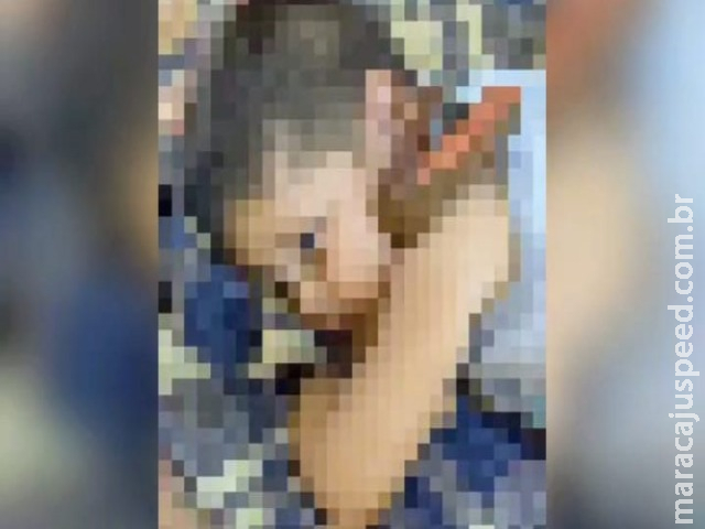 Homem é preso após prender criança com coleira de cachorro Homem é preso após prender criança com coleira de cachorro