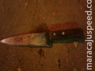Briga termina com homem esfaqueado no rosto e nas nádegas em cidade de MS Briga termina com homem esfaqueado no rosto e nas nádegas em cidade de MS
