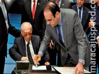 Câmara de Campo Grande aprova moção de pesar pela morte de Roberto Orro, ex-deputado Câmara de Campo Grande aprova moção de pesar pela morte de Roberto Orro, ex-deputado