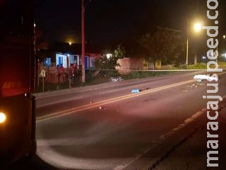 Ciclista morre atropelado no anel viário e motorista foge do local Ciclista morre atropelado no anel viário e motorista foge do local