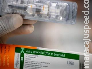 Coronavac é segura e oferece resposta imune em 97% dos casos, diz revista científica