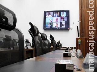 Deputados devem votar três projetos na sessão desta terça-feira Deputados devem votar três projetos na sessão desta terça-feira