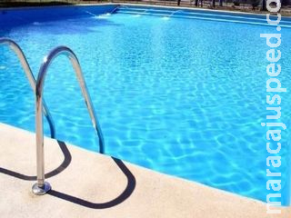 Durante festa na piscina, cunhada acusa homem de estuprá-la Durante festa na piscina, cunhada acusa homem de estuprá-la