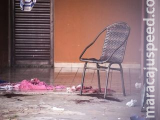 Esfaqueado após ter carro roubado, jovem morreu sentado à espera de socorro Esfaqueado após ter carro roubado, jovem morreu sentado à espera de socorro